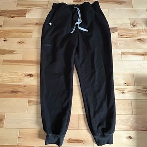 Figs Women’s Zamora Petite High Waisted Scrub Jogger Pants